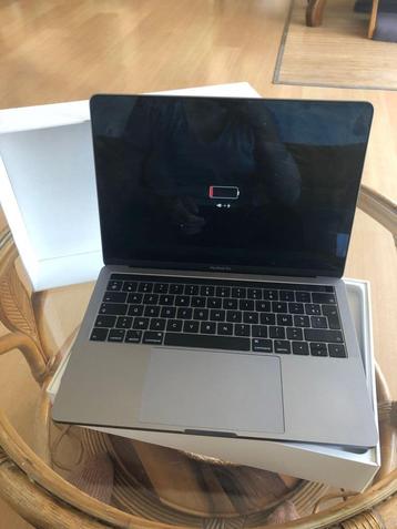 MacBook Pro (13-inch, 2019, Four Thunderbolt 3 ports) beschikbaar voor biedingen