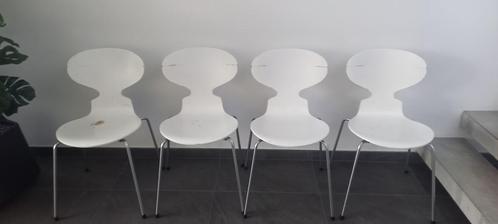 Arne Jacobsen / Fritz Hansen 'De mier', Huis en Inrichting, Stoelen, Gebruikt, Vier, Hout, Metaal, Wit, Ophalen