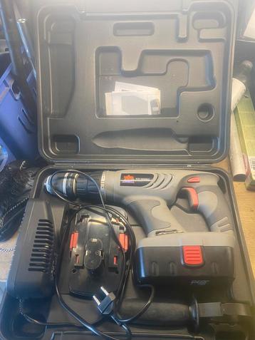☑️’POWERPLUS klopboormachine-/2Batterijen-/Oplader-/Koffer☑️ beschikbaar voor biedingen