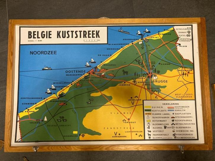 Vlaamse streken: wisselkader oude schoolprenten, Antiek en Kunst, Curiosa en Brocante, Ophalen