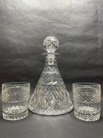 carafe à whisky en cristal épais poli et 2 verres., Antiquités & Art, Antiquités | Autres Antiquités, Enlèvement