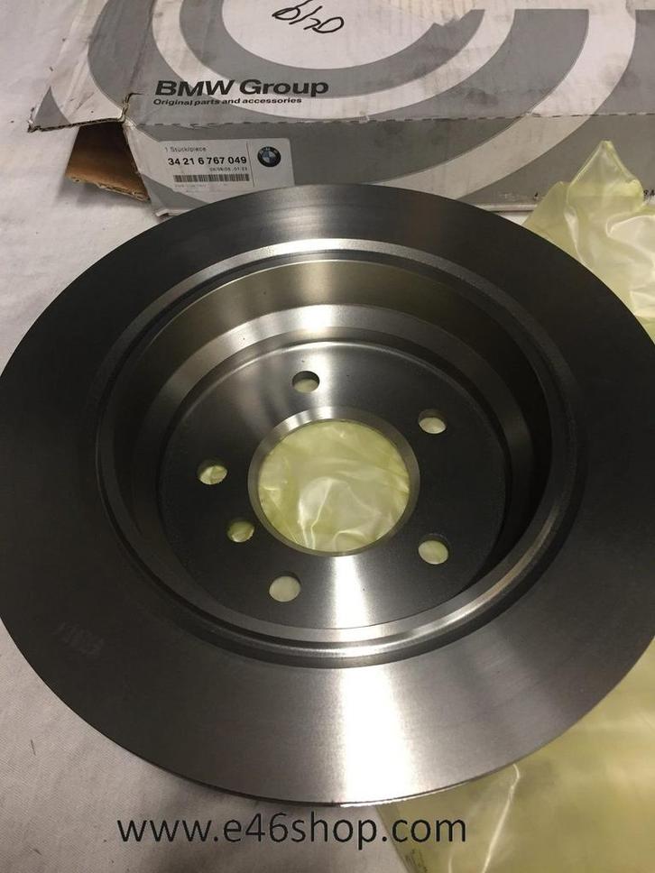 Remschijf set BMW E39 520d 520i 523i 525tds  achterzijde Nie, Auto-onderdelen, Remmen en Aandrijving, BMW, Nieuw, Ophalen of Verzenden