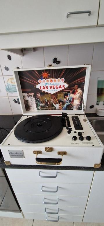 Platenspeler elvis Presley  beschikbaar voor biedingen