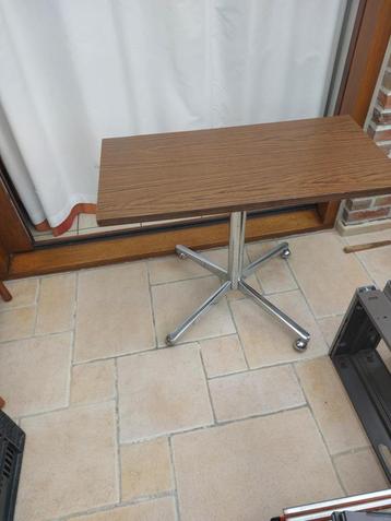 Vintage (tv) trolley TAFEL op wielen - armstoel_Bureaustoel beschikbaar voor biedingen