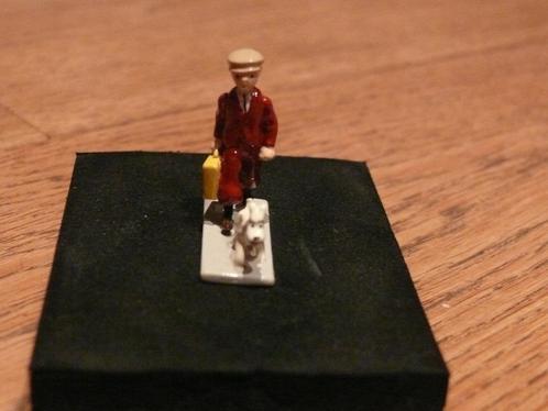 Hergé - Beeldje Pixi mini 2106 - Tintin valise - L'oreille, Collections, Personnages de BD, Neuf, Statue ou Figurine, Tintin, Enlèvement