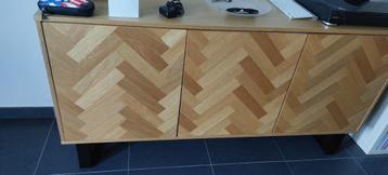Dressoir  beschikbaar voor biedingen