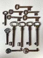 Lot oude sleutels, Antiek en Kunst, Antiek | Gereedschap en Instrumenten, Ophalen of Verzenden