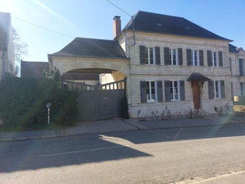 MAISON DE MAITRE, Immo, Buitenland, Frankrijk, Woonhuis, Dorp