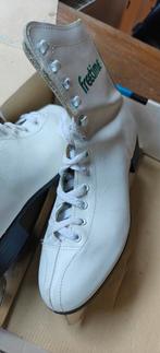 Dames en heren schaatsen, Ophalen, Kunstschaatsen