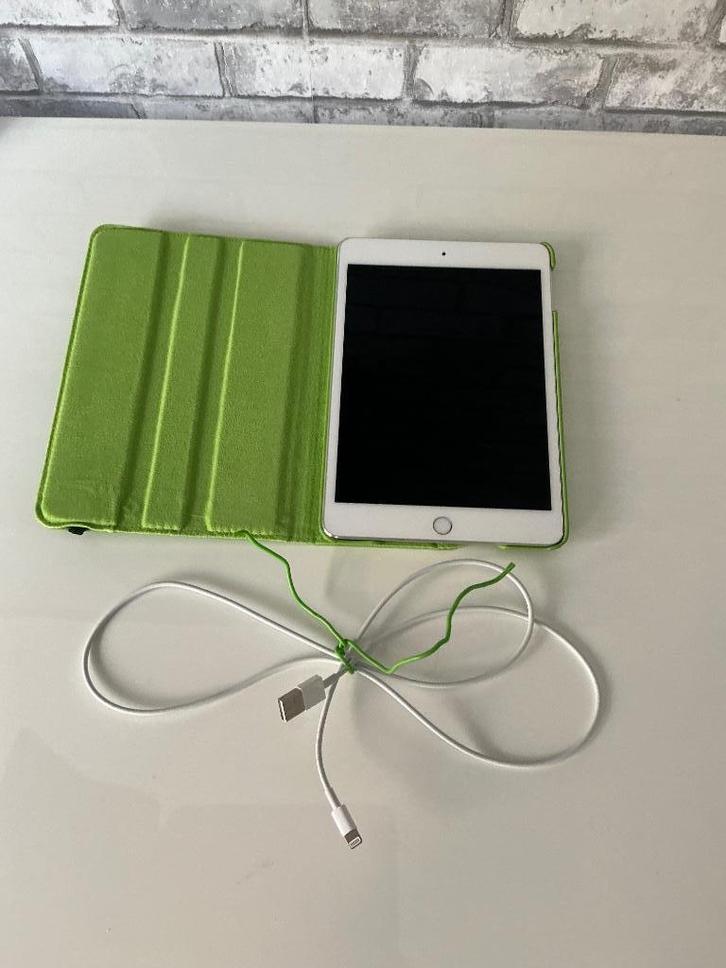 iPad mini 4, Computers en Software, Apple iPads, Zo goed als nieuw, Apple iPad Mini, Wi-Fi, 64 GB, Wit, Ophalen