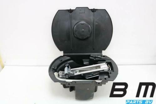 Gereedschapkist + krik VW Polo 9N 6Q0012115F, Auto-onderdelen, Overige Auto-onderdelen, Gebruikt