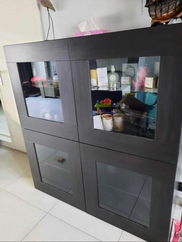 Ikea kasten beschikbaar voor biedingen