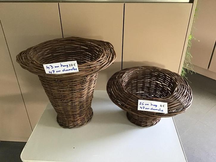 7 mooie manden voor bloempotten, Tuin en Terras, Bloempotten, Zo goed als nieuw, Ophalen of Verzenden
