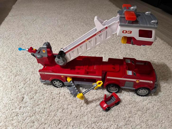 Paw Patrol Ultimate Rescue Brandweerwagen, Kinderen en Baby's, Speelgoed |Speelgoedvoertuigen, Zo goed als nieuw, Ophalen