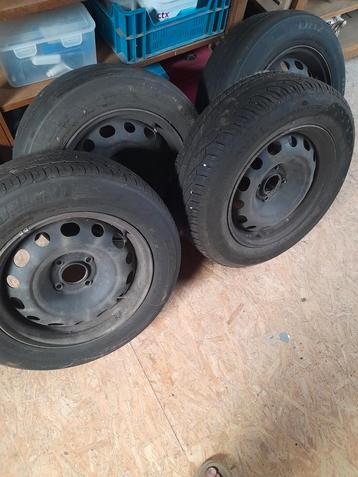 Set 15" stalen velgen  beschikbaar voor biedingen
