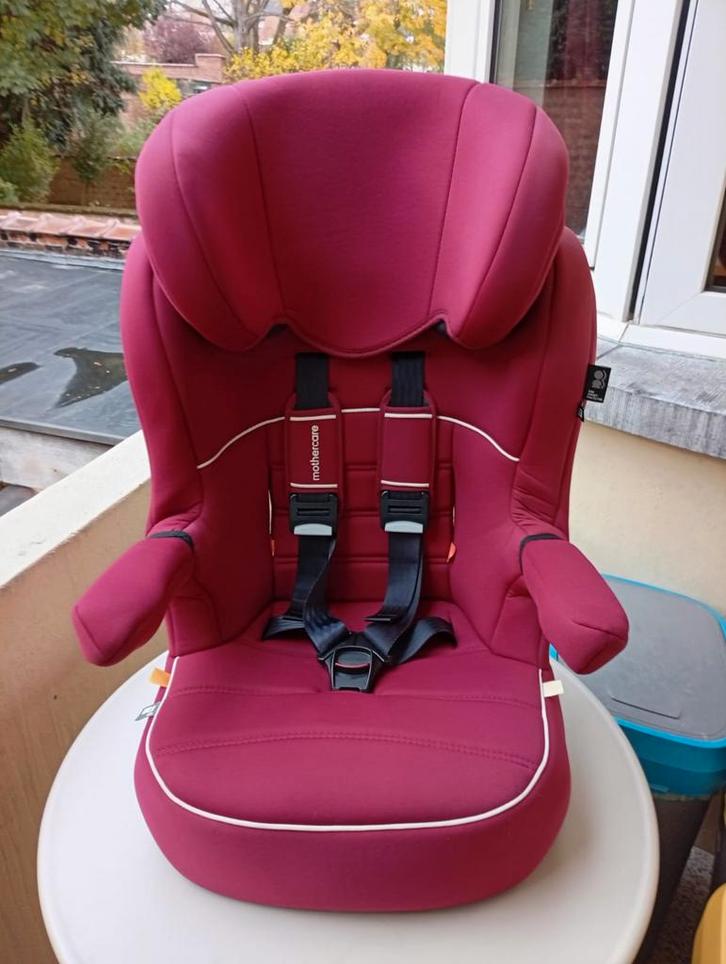MOTHERCARE AUTOSTOELTJE VOOR TWEE LEEFTIJDEN VAN 9 MAANDEN T, Kinderen en Baby's, Autostoeltjes, Zo goed als nieuw, Autogordel