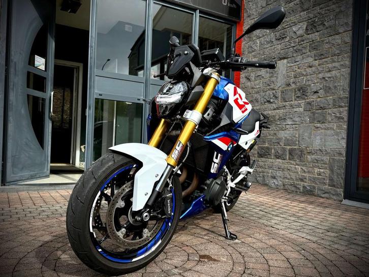 BMW F 900 R (bj 2023), Motoren, Motoren | BMW, Bedrijf, Naked bike, 12 t/m 35 kW, ABS, Cruise Control, LED Verlichting, Traction Control