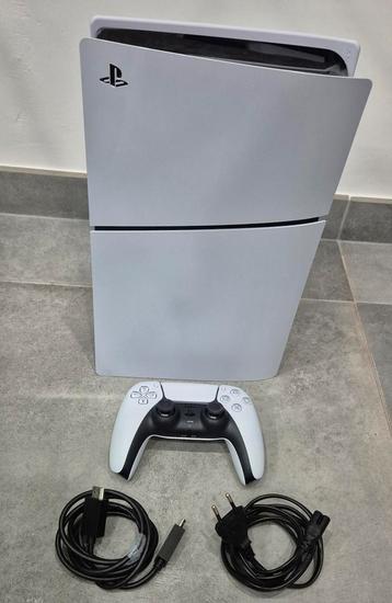 PS5 Slim Digital Edition-console in uitstekende staat  beschikbaar voor biedingen