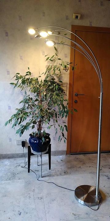 Booglamp, dimbare leds en verstelbare armen beschikbaar voor biedingen