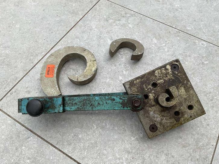 ijzerbuiger, Doe-het-zelf en Bouw, Gereedschap | Overige machines, Gebruikt, Ophalen