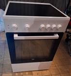 Beko 4 pits vitrokeramisch met oven, Ophalen, Zo goed als nieuw, Elektrisch