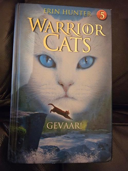 Erin Hunter - Gevaar, Livres, Livres pour enfants | Jeunesse | 10 à 12 ans, Comme neuf, Enlèvement ou Envoi