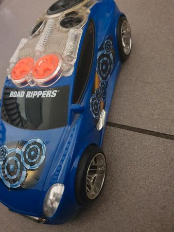 Auto voor kinderen die autorijden beschikbaar voor biedingen