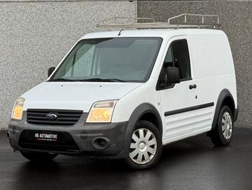 FORD TRANSIT CONNECT 1.8 TDCi • GPS • TREKHAAK • DAKDRAGER beschikbaar voor biedingen