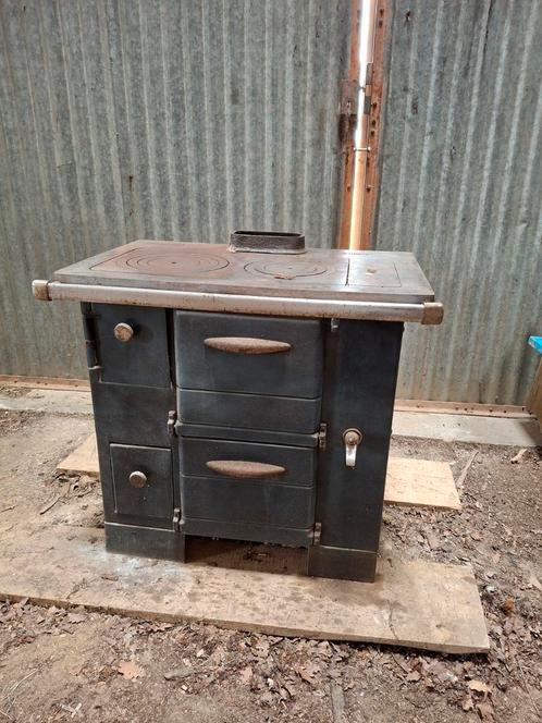 Mooie oude cuisinière/fornuis, geëmailleerd fonte., Antiek en Kunst, Curiosa en Brocante, Ophalen