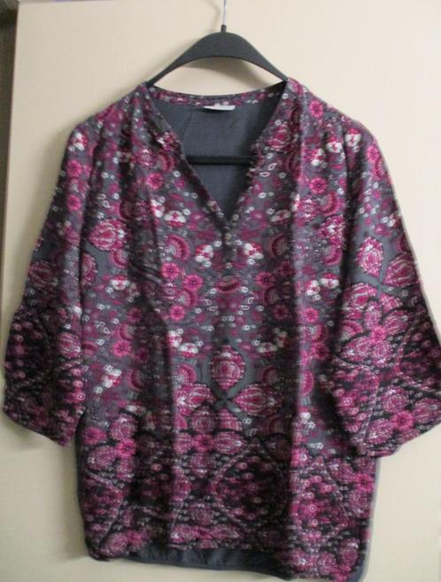 Grijs / bordeau blouse met bloemen Street One mt 40, Kleding | Dames, Blouses en Tunieken, Zo goed als nieuw, Maat 38/40 (M), Grijs