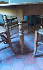 Antiek houten tafel met 4 stoelen met rieten zitting, Ophalen