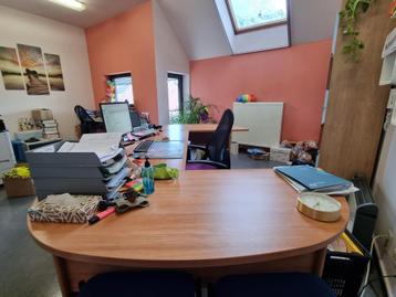 bureau beschikbaar voor biedingen