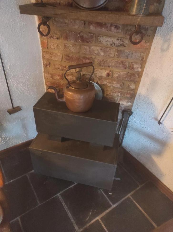 Poêle au bois en acier, Huis en Inrichting, Woonaccessoires | Zuilen en Pilaren