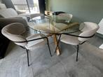 Glazen tafel met houten onderstel, Ophalen