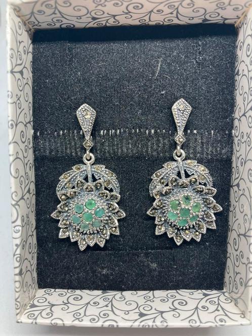 Vintage zilveren oorbellen met echte smaragd, Bijoux, Sacs & Beauté, Boucles d'oreilles, Neuf, Puces ou Clous, Argent, Vert, Avec pierre précieuse