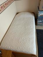 Eén persoonsbed met matras en valbeschermer, Huis en Inrichting, Ophalen, Zo goed als nieuw