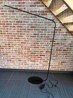 Stijlvolle LED staanlamp, Huis en Inrichting, Ophalen, Zo goed als nieuw