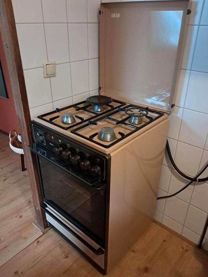 Retro fornuis in uitstekende staat!, Elektronische apparatuur, Fornuizen, Gebruikt, Vrijstaand, 4 kookzones, 85 tot 90 cm, 45 tot 60 cm