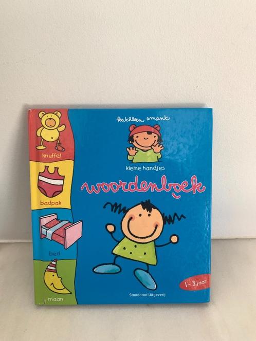 Kathleen Amant - Kleine handjes - woordenboek, Boeken, Kinderboeken | Baby's en Peuters, Gelezen, Ophalen of Verzenden