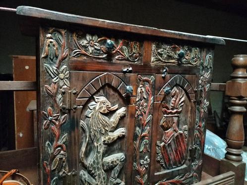 Antieke Spaanse vol eiken kastjes.Geen Koerier, Antiek en Kunst, Antiek | Meubels | Kasten, Ophalen