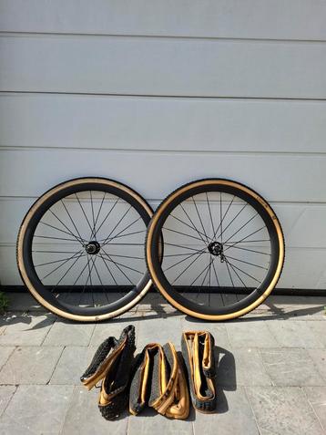 Carbon cyclocross-wielen beschikbaar voor biedingen