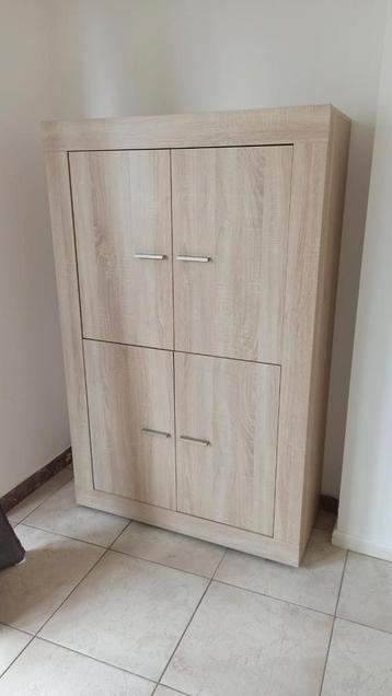 Armoir à vendre  beschikbaar voor biedingen