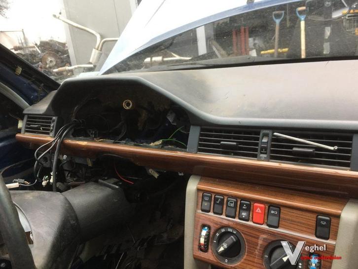 mercedes w124 dashboard in verschillende kleuren en uitvoeri, Auto-onderdelen, Dashboard en Schakelaars, Gebruikt, Ophalen