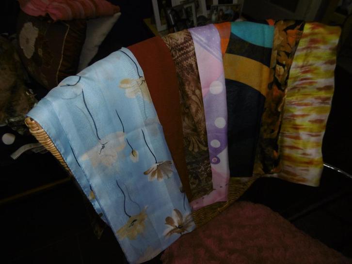 kledij dames, 8 sjaaltjes lang model, als nieuw, Kleding | Dames, Mutsen, Sjaals en Handschoenen, Zo goed als nieuw, Sjaal, Ophalen of Verzenden