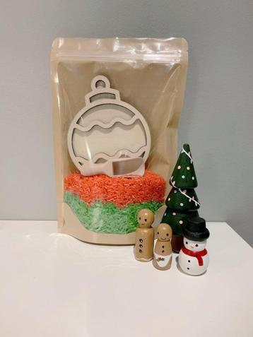 Speelrijst met pegdoll beschikbaar voor biedingen