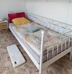 Éénpersoonsbed te koop, Ophalen, Zo goed als nieuw