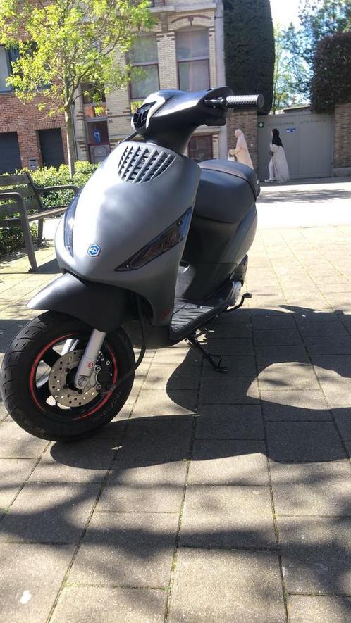 Piaggio zip a klasse, Fietsen en Brommers, Scooters | Piaggio, Zip, Ophalen of Verzenden