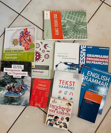 Zie omschrijving, Boeken, Ophalen, Zo goed als nieuw, Hogeschool, Diverse auteurs