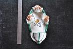 Bénitier céramique blanche et verte 3 têtes d'angelot fleur, Antiquités & Art, Enlèvement ou Envoi