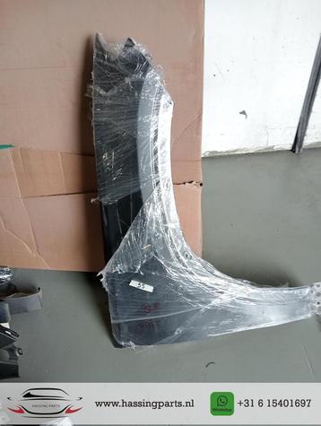 (VR) Mercedes W167 GLE spatbord scherm rechts beschikbaar voor biedingen